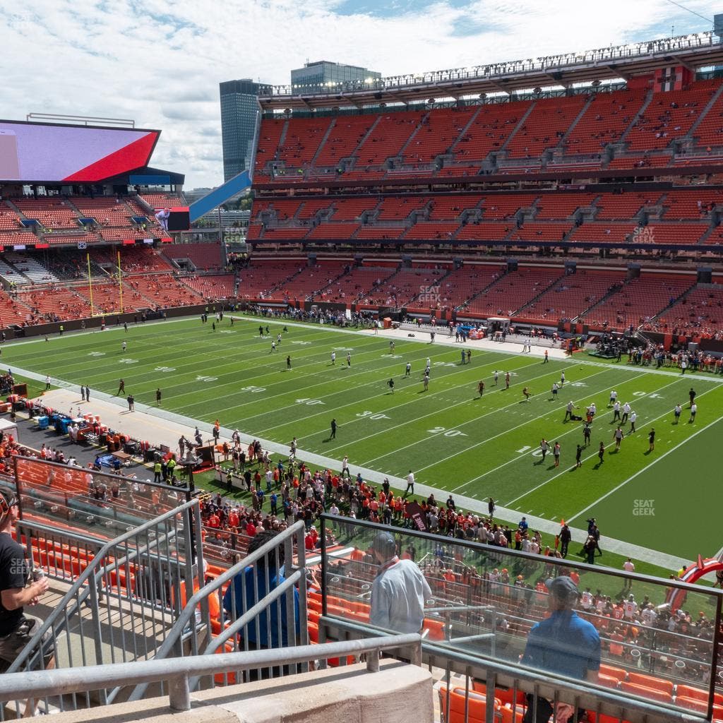 Huntington Bank Field - Section Club 339 Seat View