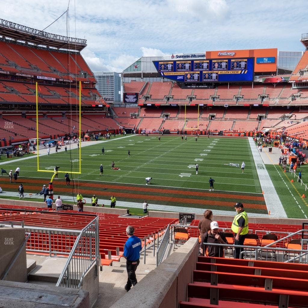 Huntington Bank Field - Section Field 21 Seat View