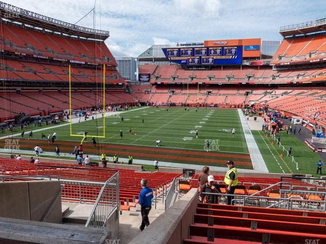 Huntington Bank Field - Section Field 21 Seat View