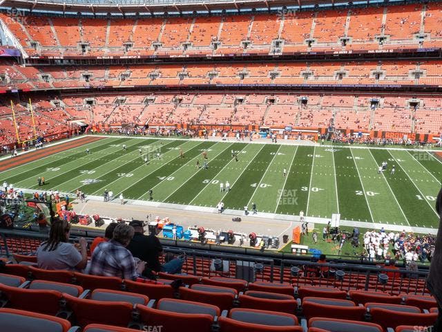 Huntington Bank Field - Section Suite 221 Seat View