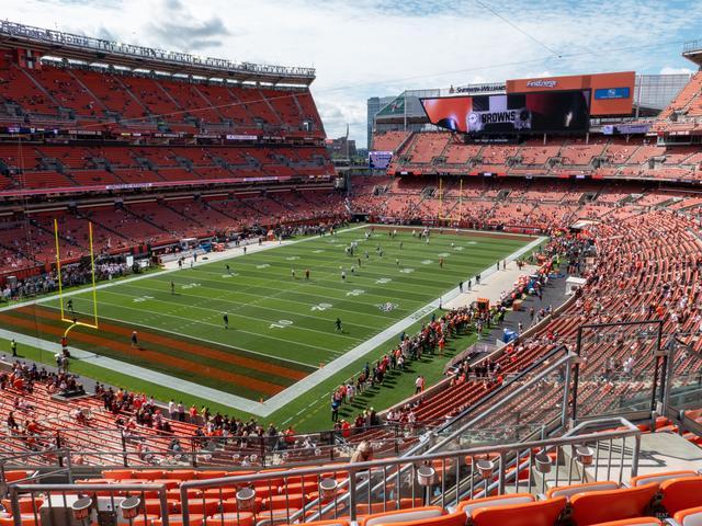 Huntington Bank Field - Section Suite 242 Seat View