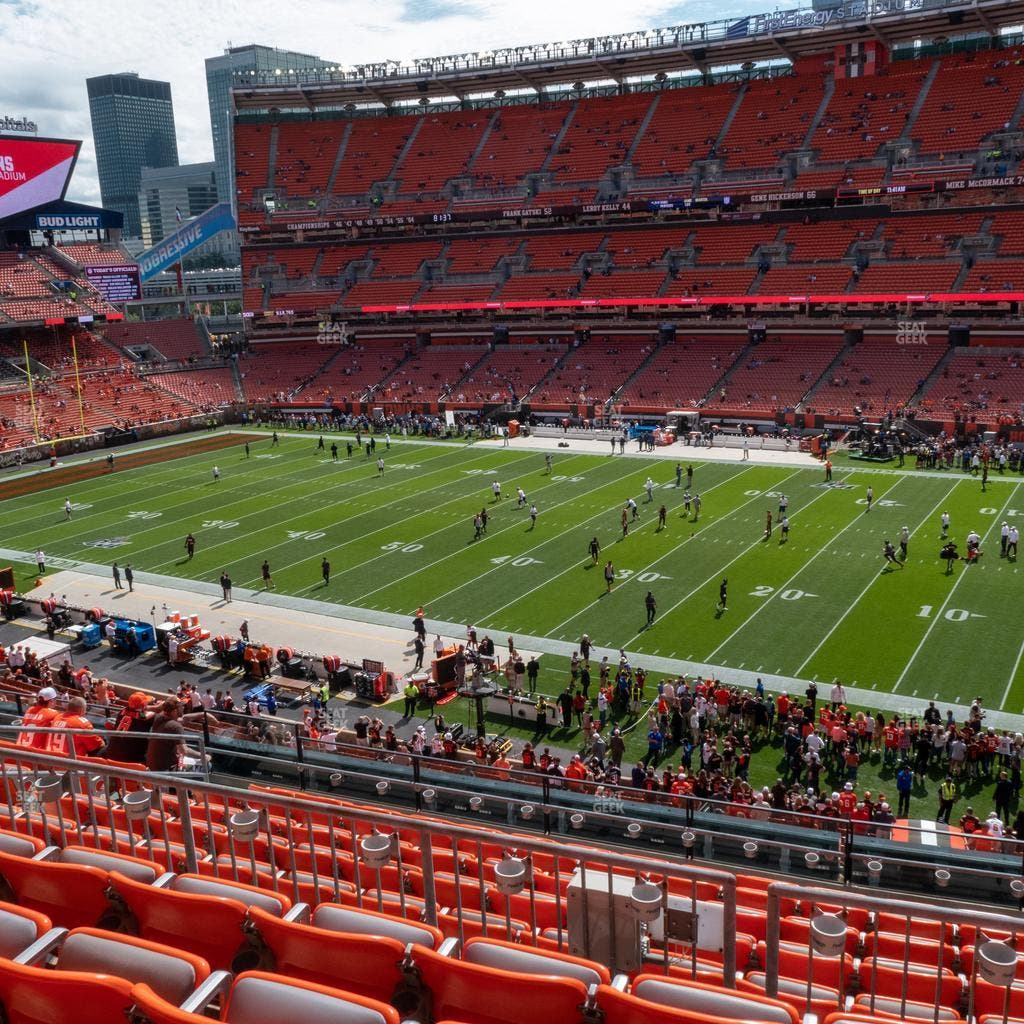 Huntington Bank Field - Section Suite 272 Seat View