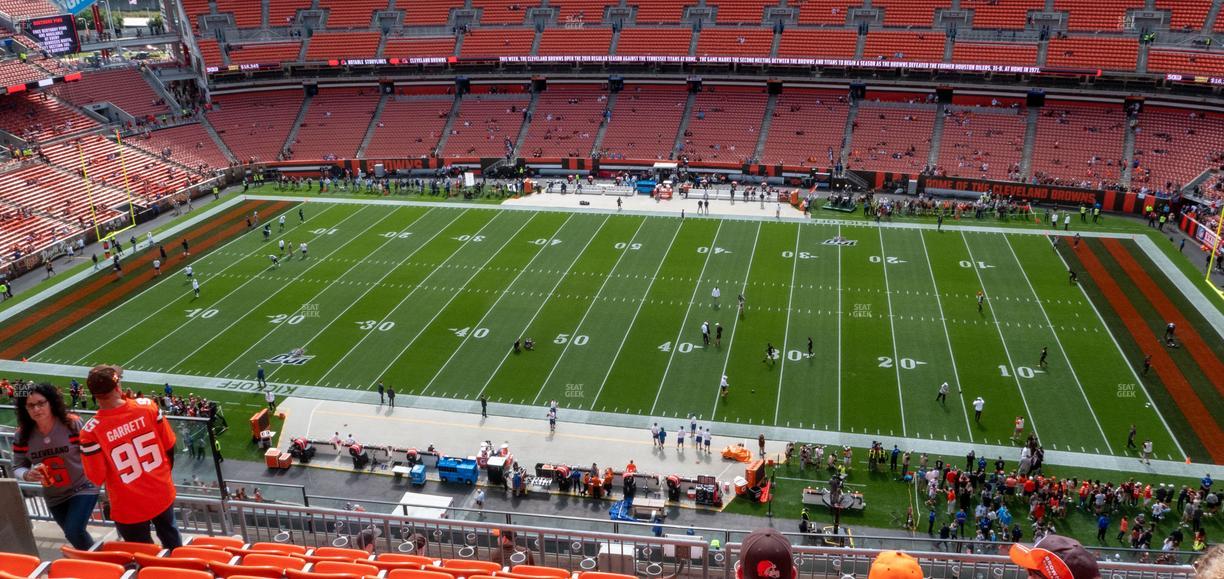 Huntington Bank Field - Section Suite 472 Seat View