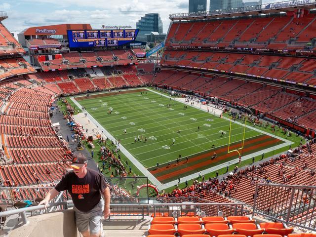 Huntington Bank Field - Section Suite 493 Seat View