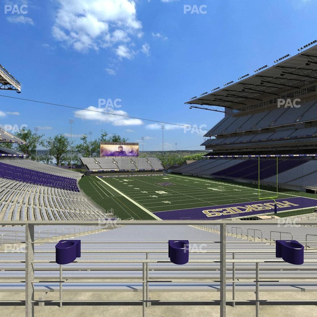 Husky Stadium - Section 121 Seat View
