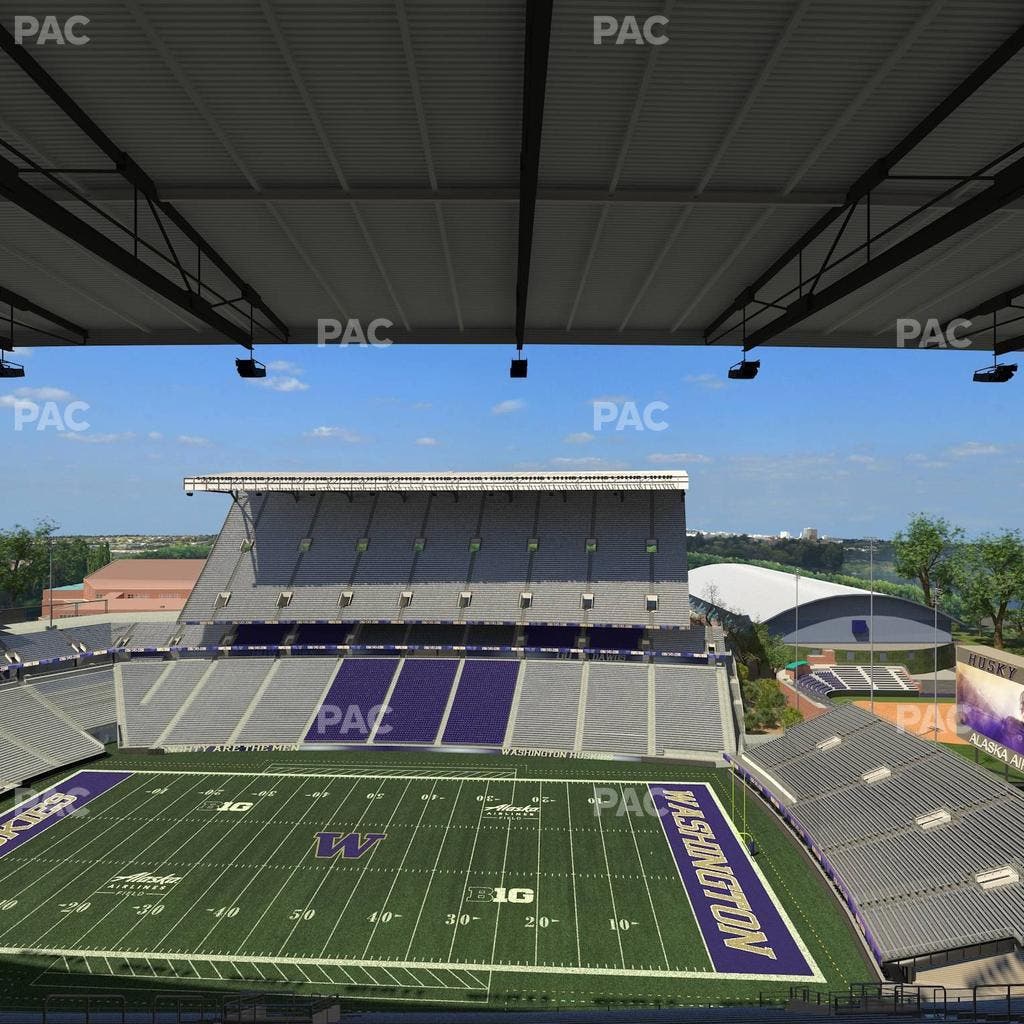 Husky Stadium - Section 304 Seat View
