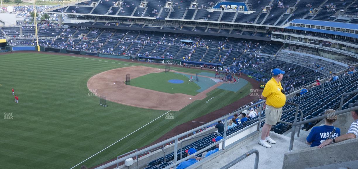 Kauffman Stadium - Section 402 R Seat View