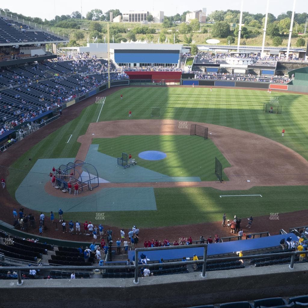 Kauffman Stadium - Section 427 R Seat View