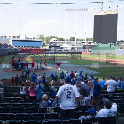 Kauffman Stadium - Section Umb Diamond Club 129 Seat View