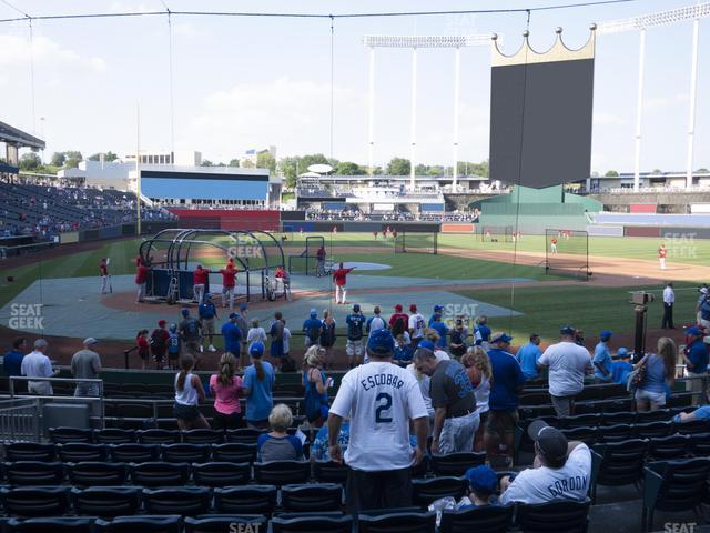 Kauffman Stadium - Section Umb Diamond Club 129 Seat View