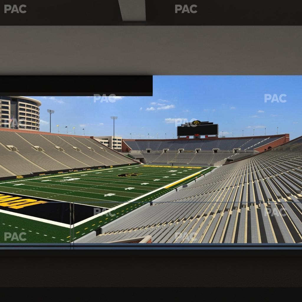 Kinnick Stadium - Section Ironmen Box 10 Seat View