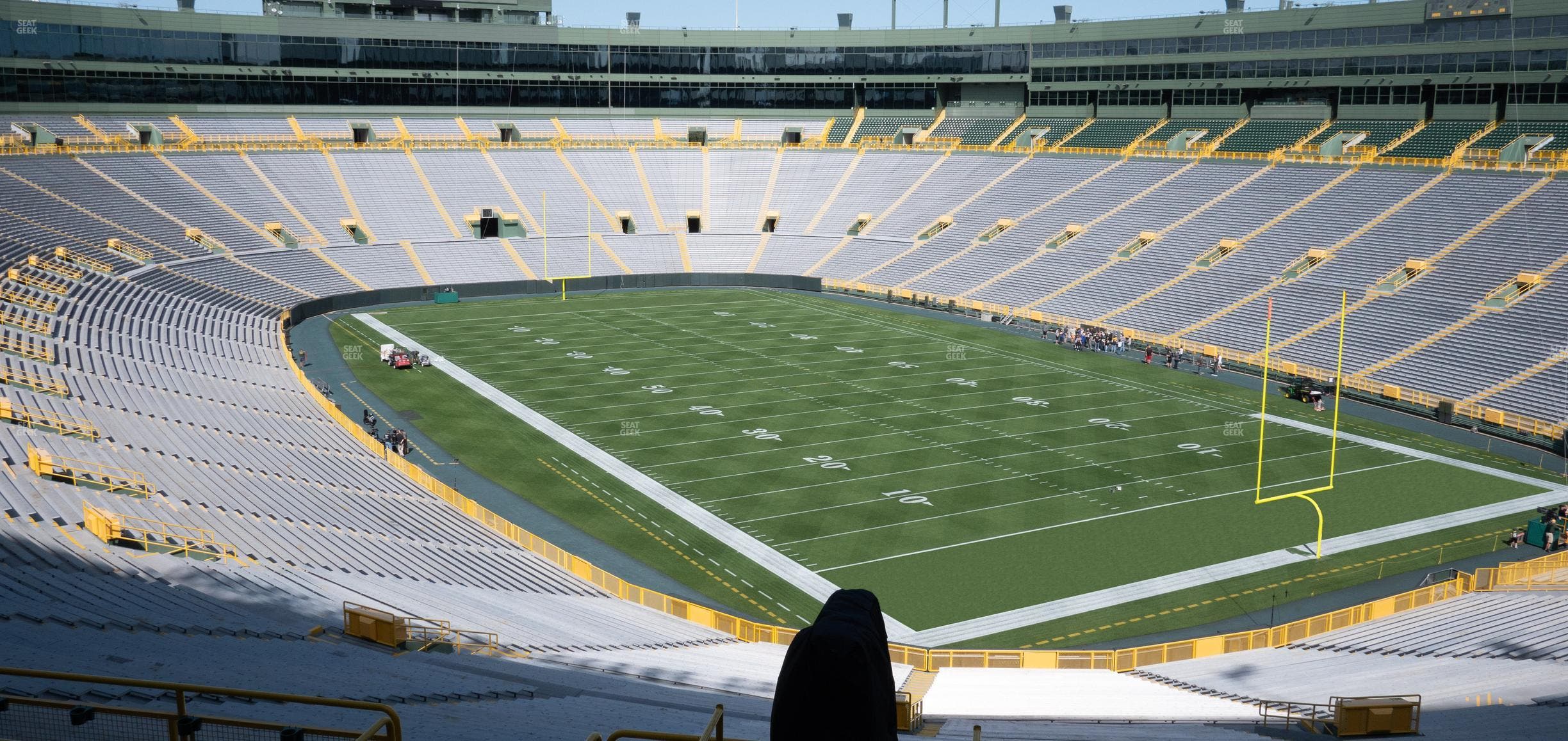 Lambeau Field - Section 432 S Seat View