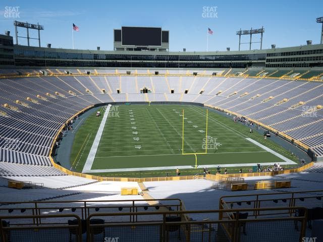 Lambeau Field - Section 444 S Seat View