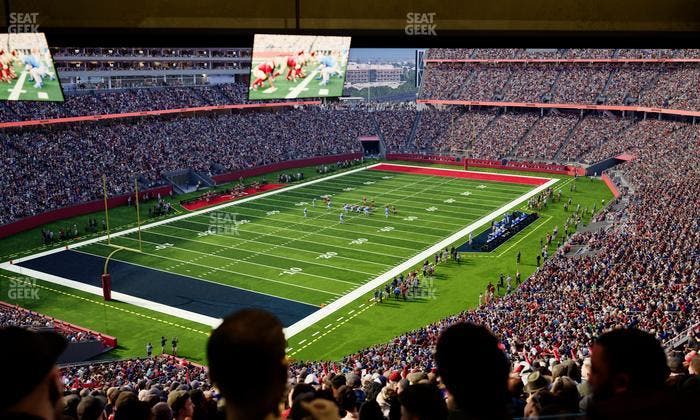 Levi's Stadium - Section Resort Suite 30 Seat View