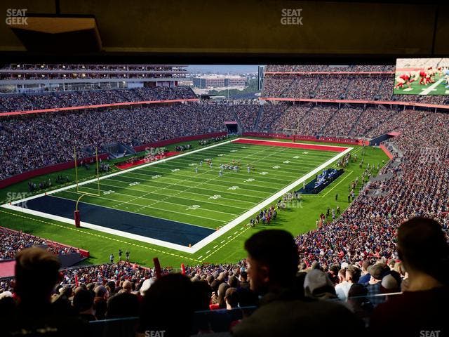 Levi's Stadium - Section Resort Suite 31 Seat View