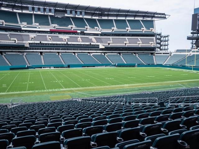 Lincoln Financial Field - Section 117 Seat View