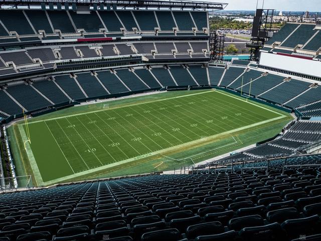 Lincoln Financial Field - Section Club Suite 131 Seat View