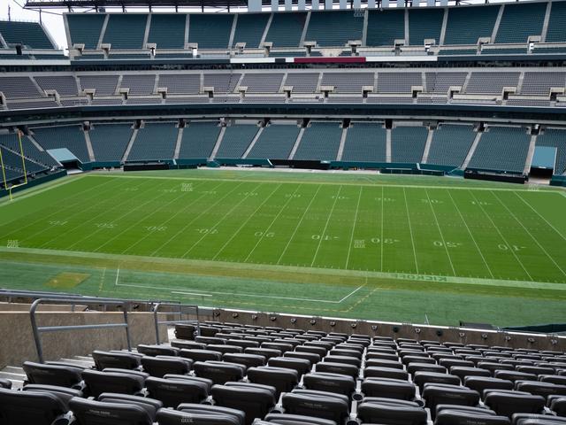 Lincoln Financial Field - Section Lower Suite 13 Seat View