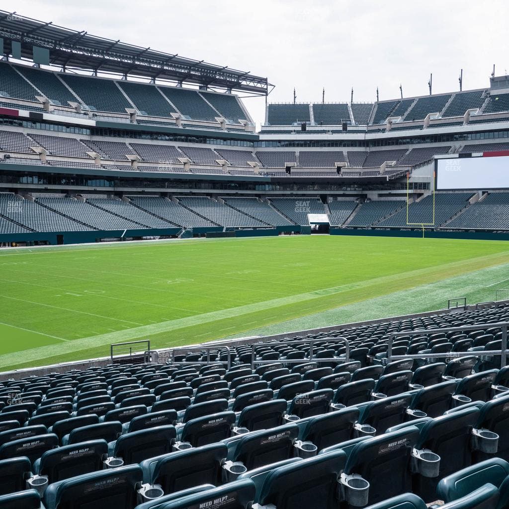 Lincoln Financial Field - Section Main Concourse Suite 3 Seat View
