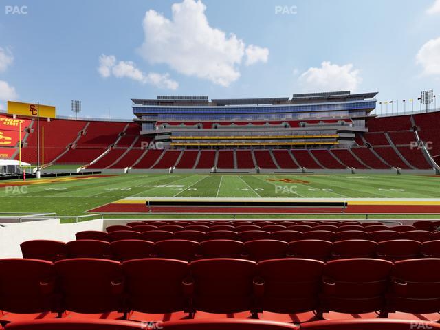 Los Angeles Memorial Coliseum - Section 122 B Seat View