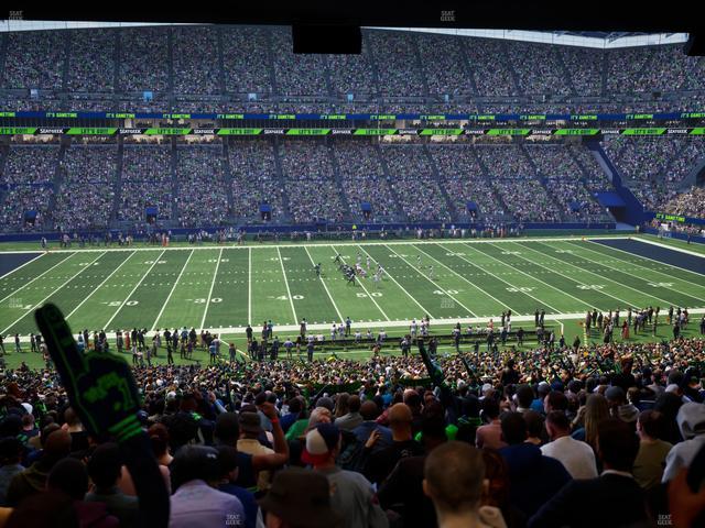 Lumen Field - Section Club 210 Seat View Lumen Field - Section Club 210 Seat View