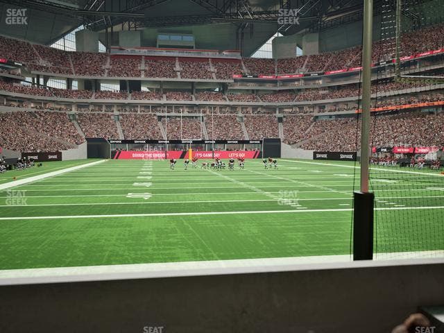 Mercedes-Benz Stadium - Section East Field Suite 6 Seat View