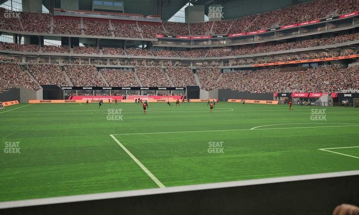 Mercedes-Benz Stadium - Section East Field Suite 8 Seat View