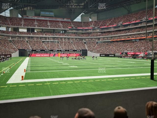 Mercedes-Benz Stadium - Section East Field Suite 8 Seat View