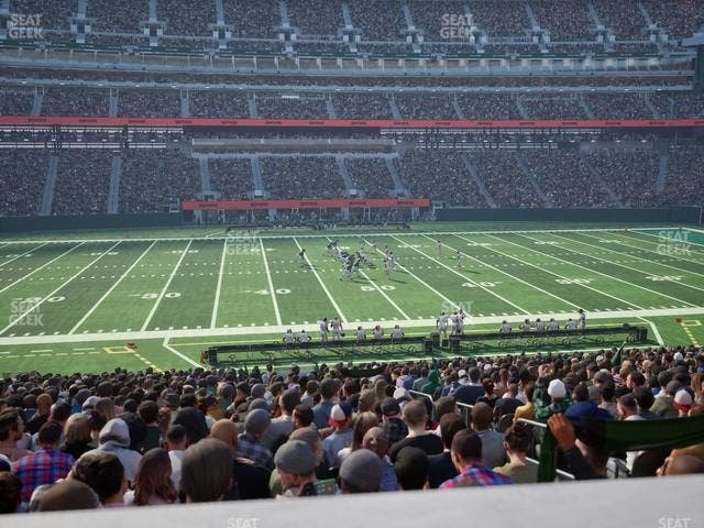 MetLife Stadium - Section Commissioners Club 14 Seat View