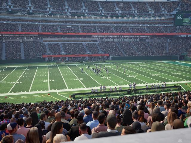MetLife Stadium - Section Commissioners Club 16 Seat View