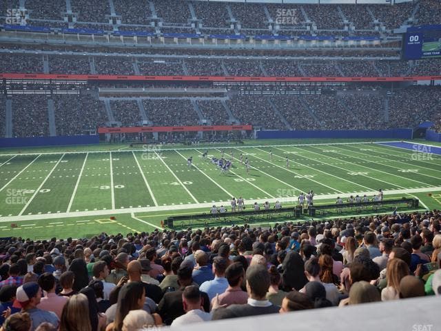 MetLife Stadium - Section Commissioners Club 16 Seat View MetLife Stadium - Section Commissioners Club 16 Seat View