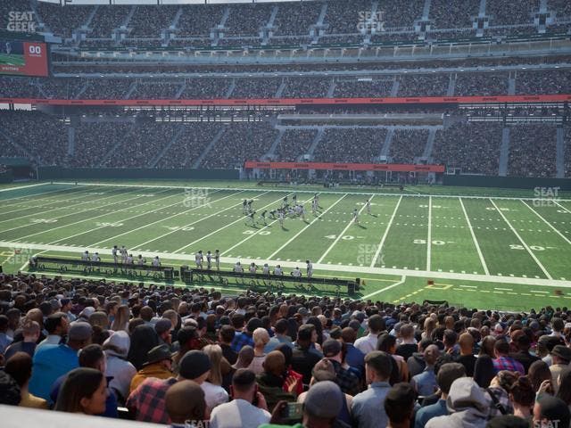 MetLife Stadium - Section Commissioners Club 5 Seat View
