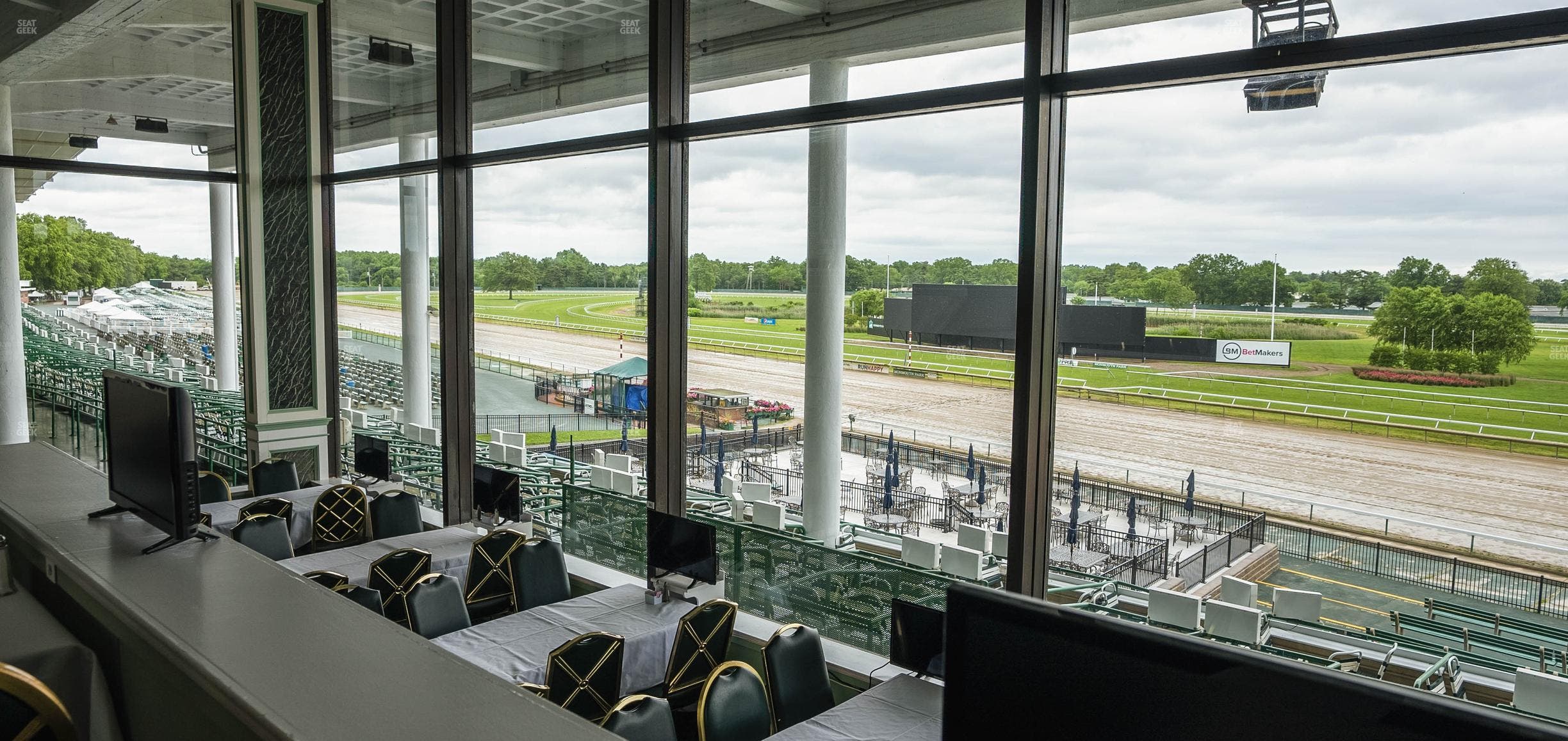 Monmouth Park - Section Dining Club Table 20 Seat View