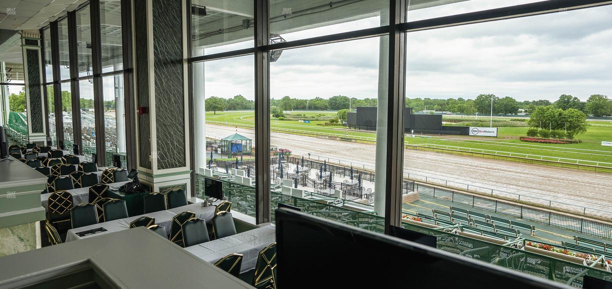 Monmouth Park - Section Dining Club Table 24 Seat View