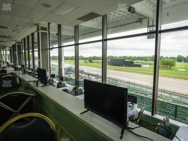 Monmouth Park - Section Dining Club Table 30 Seat View