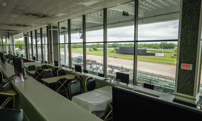 Monmouth Park - Section Dining Club Table 32 Seat View