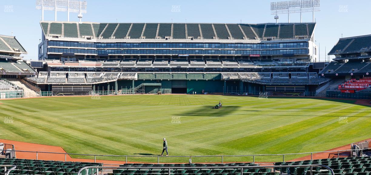 Oakland Coliseum - Section Rear 117 Seat View