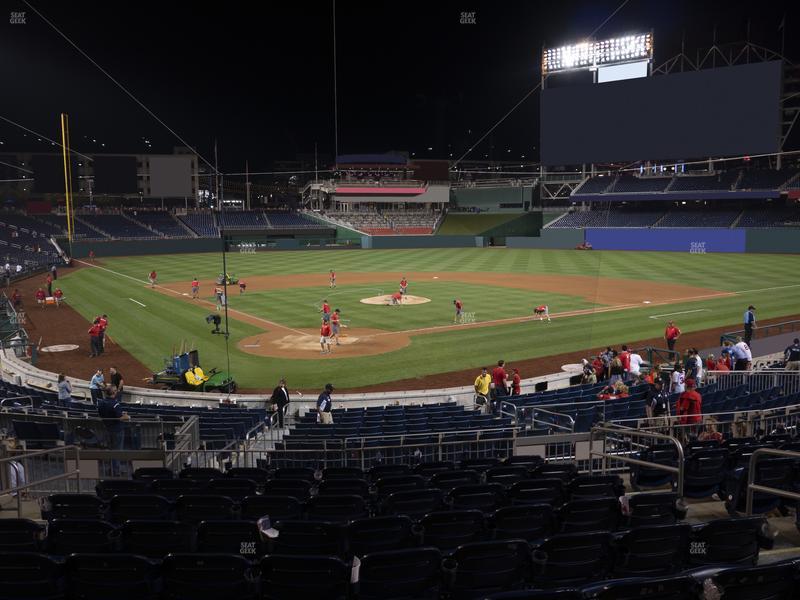 Section pnc-diamond-club-124, Row j