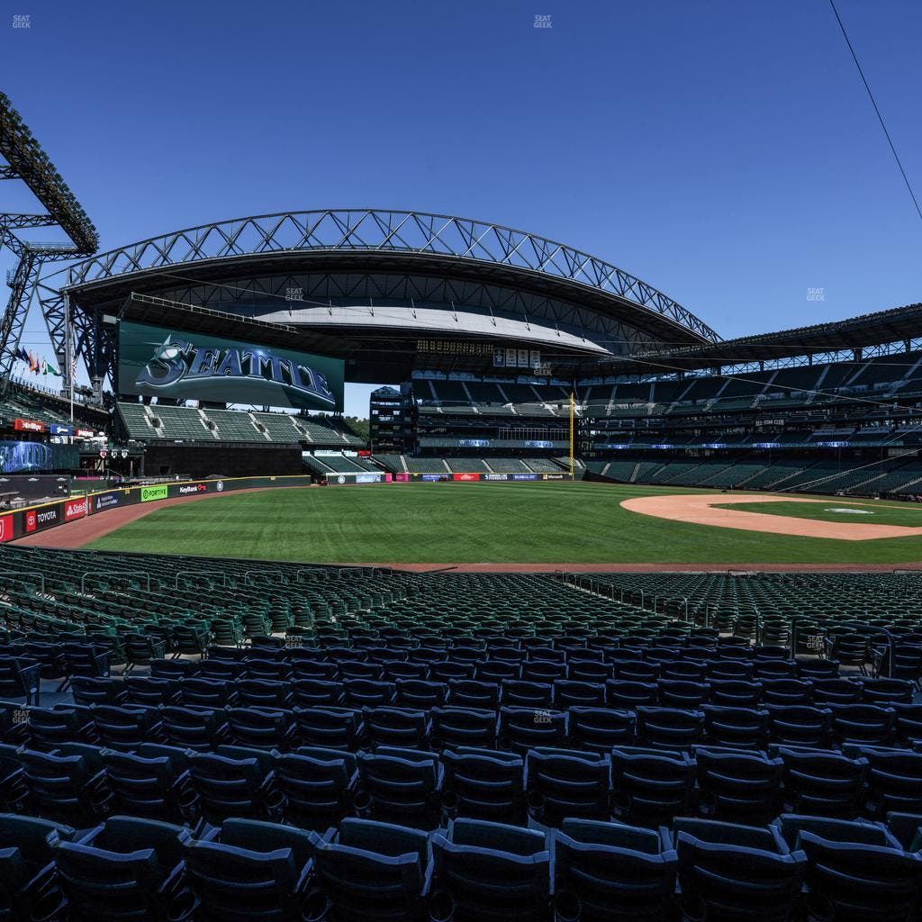 Gallery Detail: T Mobile Park Section 146 Seat View