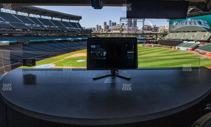 T-Mobile Park - Section 220 Table 4 Seat View