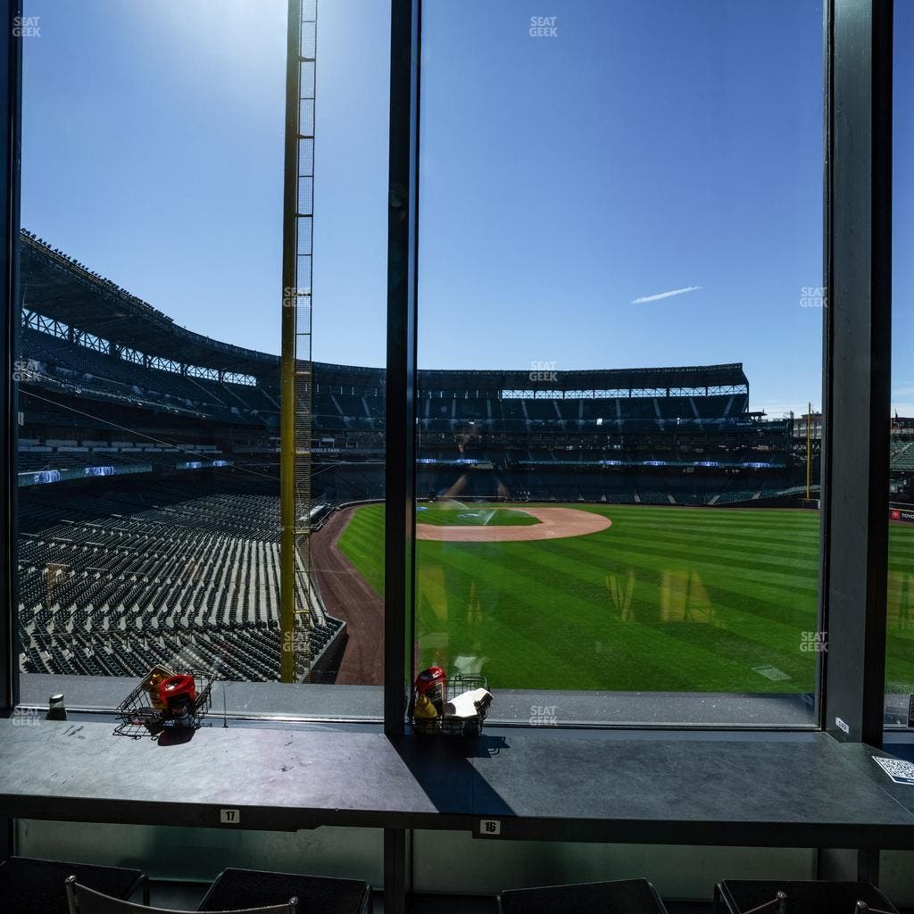 T-Mobile Park - Section Hit It Here Cafe Inside 16 Seat View