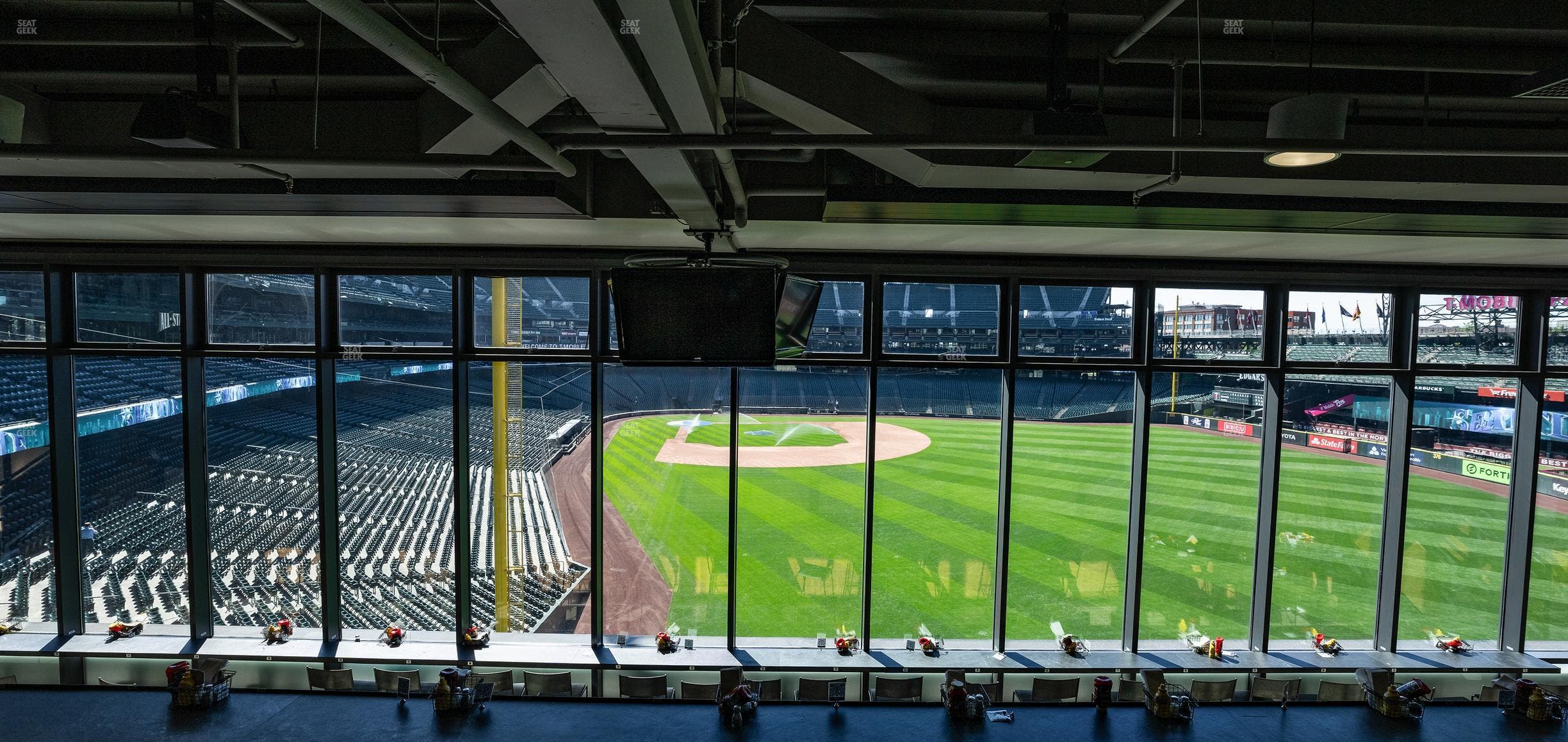 T-Mobile Park - Section Hit It Here Cafe Inside Middle Seat View