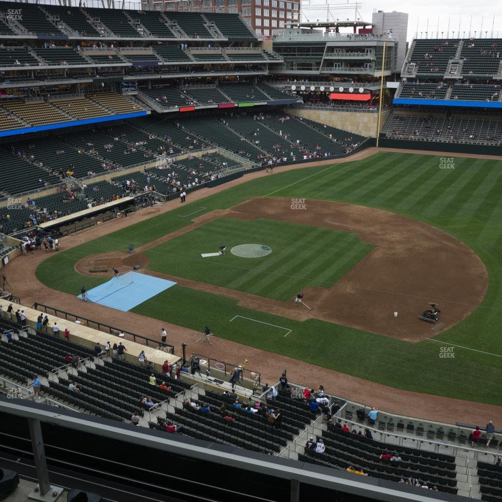 Target Field - Section 207 Seat View