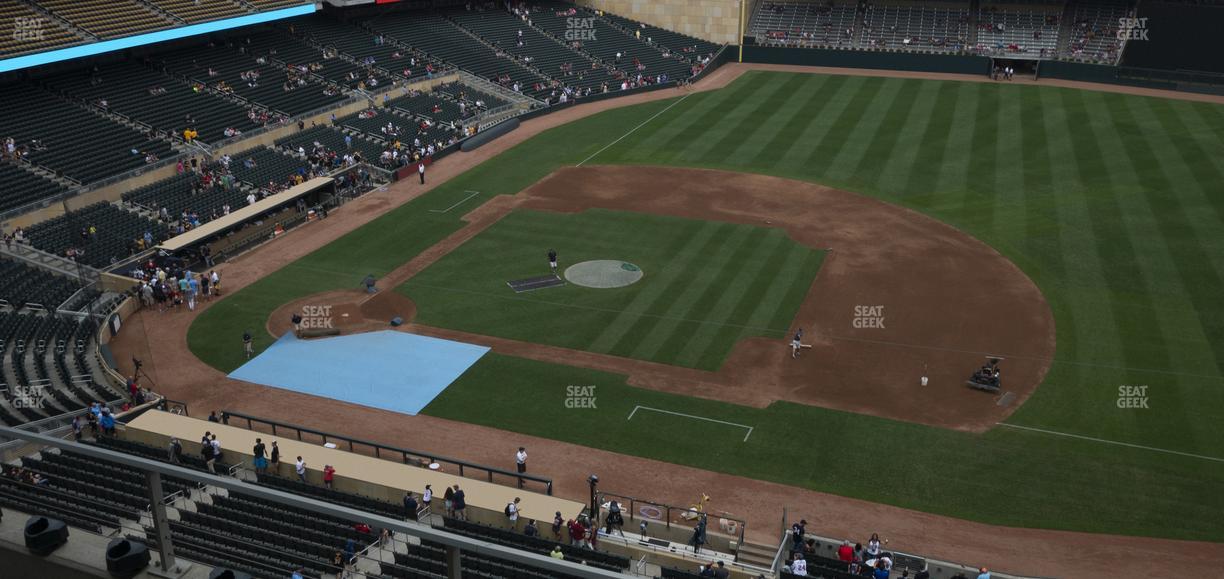 Target Field - Section 208 Seat View