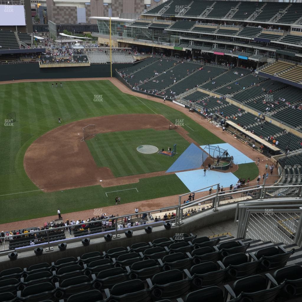 Target Field - Section 322 Seat View