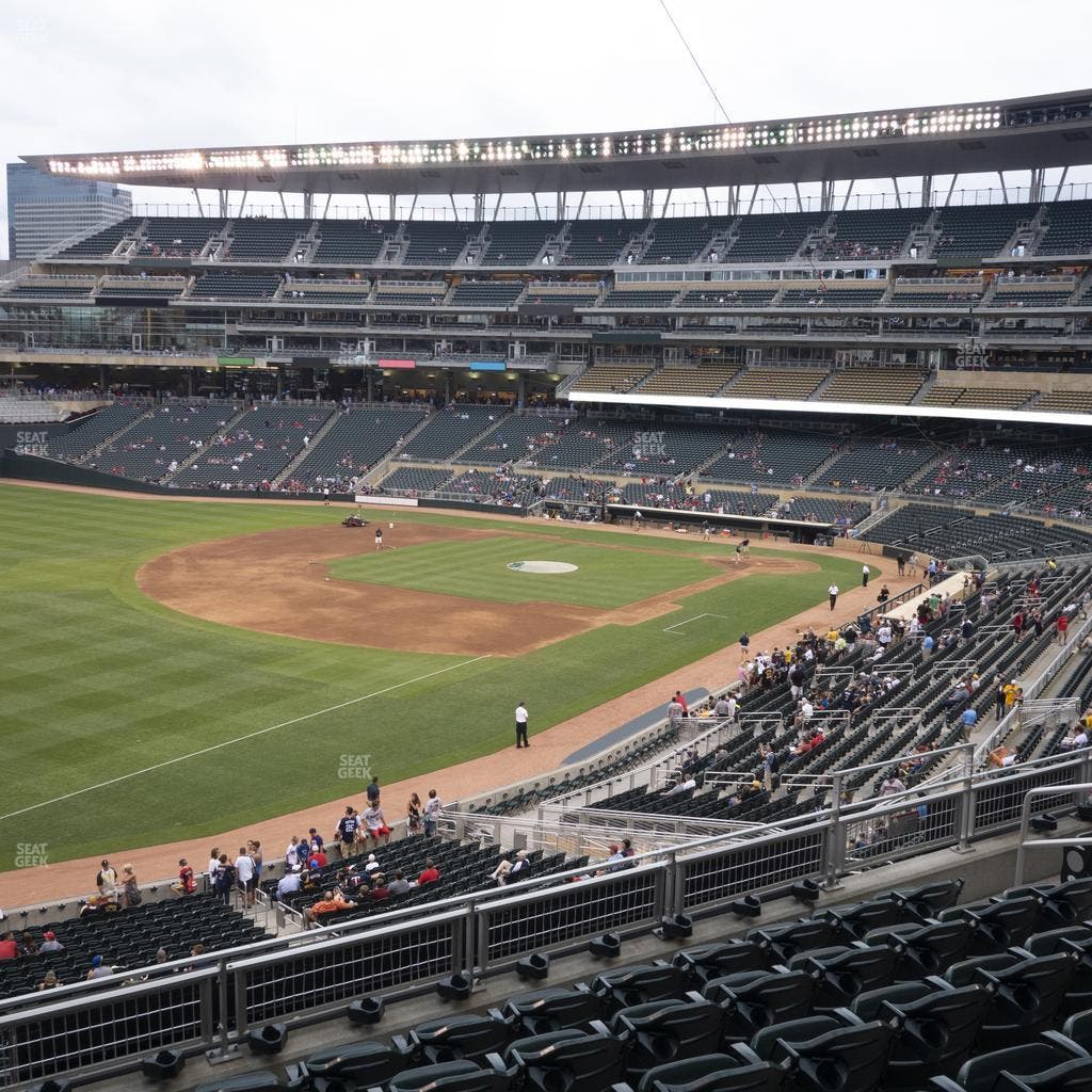 Target Field - Section Legends Landing U Seat View