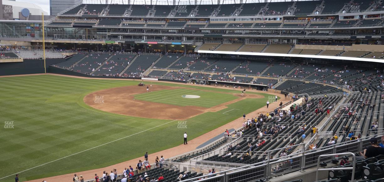 Target Field - Section Legends Landing U Seat View