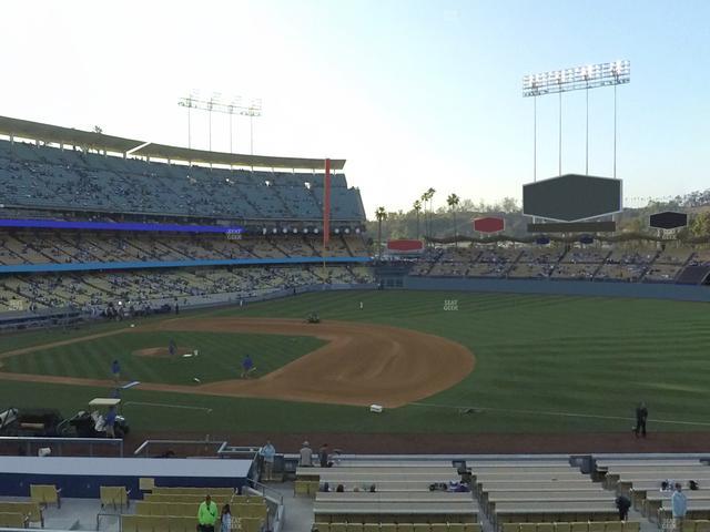 UNIQLO Field at Dodger Stadium - Section 140 Lg Seat View