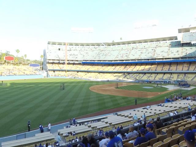 UNIQLO Field at Dodger Stadium - Section 157 Lg Seat View