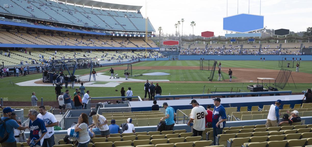 UNIQLO Field at Dodger Stadium - Section 16 Fd Seat View